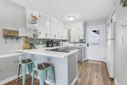 Harbor House B13
