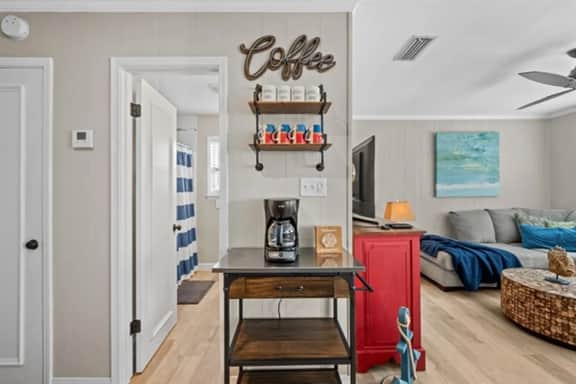 Captain's Cabin 3207