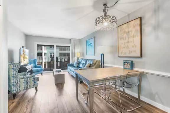 Harbor House B13