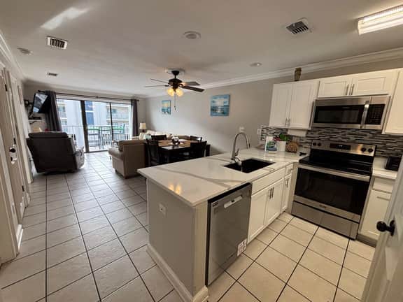 Romar Beach 210