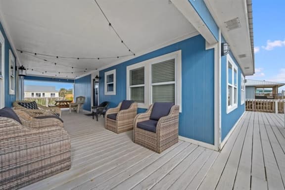 Captain's Cabin 3207