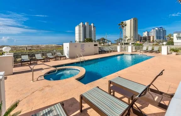 Grand Beach 302