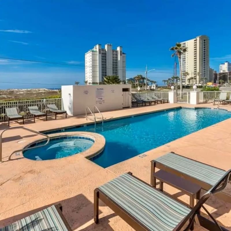 Grand Beach 302